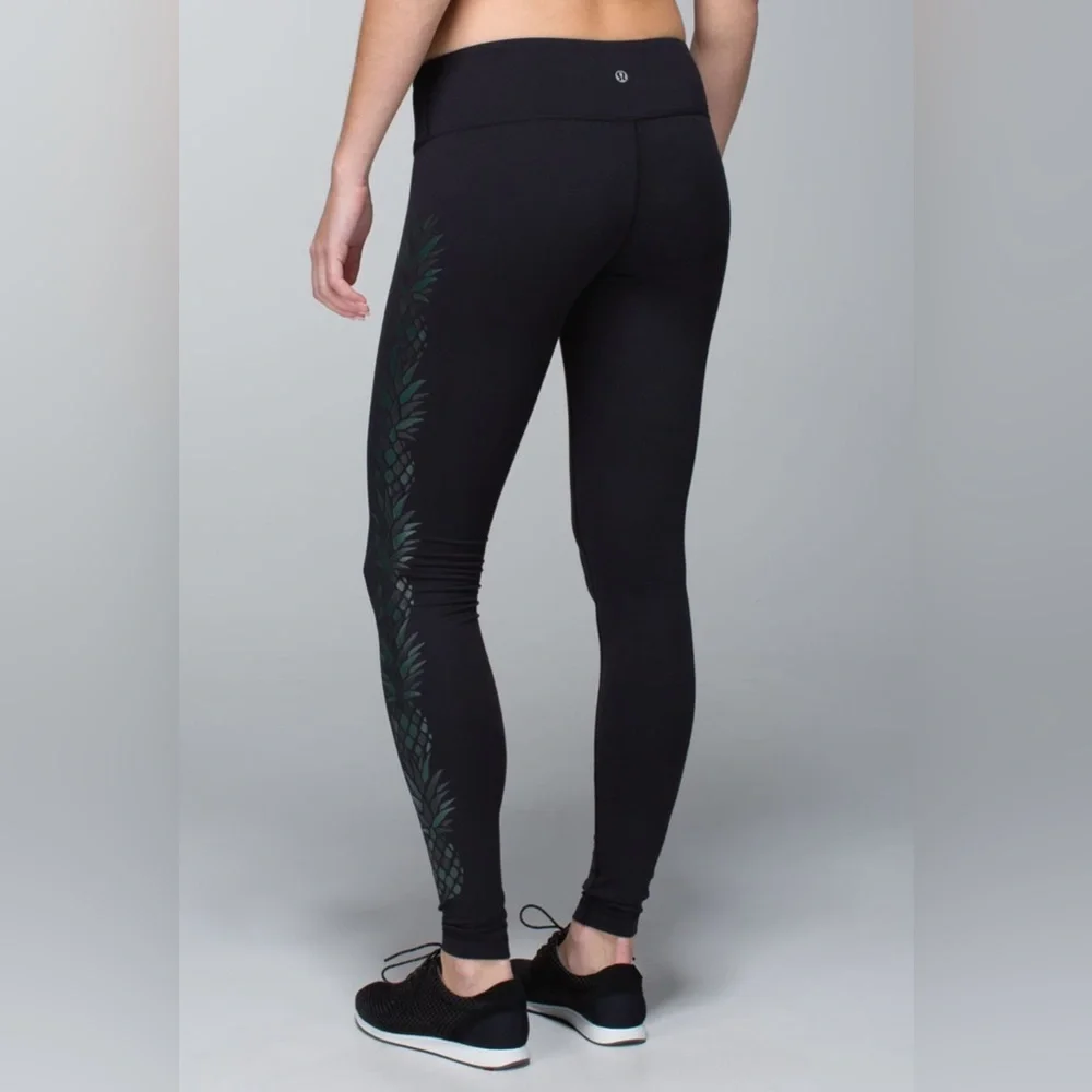 Lululemon Full Length Black Pineapple Side Print Leggings Women’s Size 4